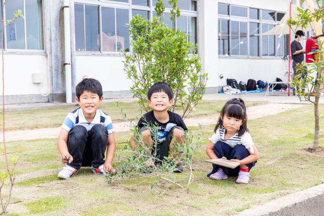 芝張りワークショップの様子