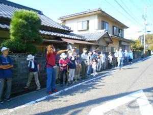 武家屋敷前にて青空講義