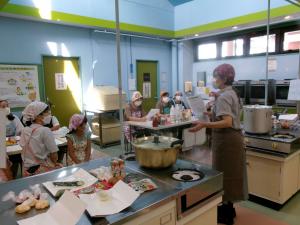 講師はいつもの岡本めぐみさん