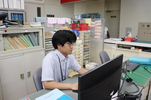 仕事風景など（総務課　主事）