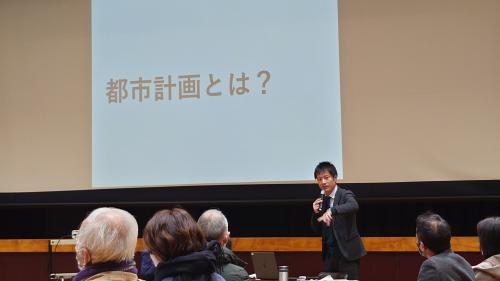 仕事風景など（建築住宅課　主幹）