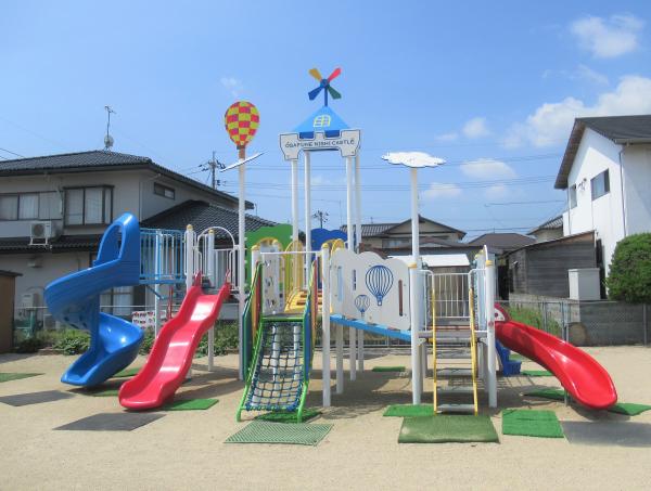 長船西保育園園庭遊具