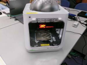 ３Dプリンターは今ではかなり手の届きやすい値段になりました。クリスマスにいかが？
