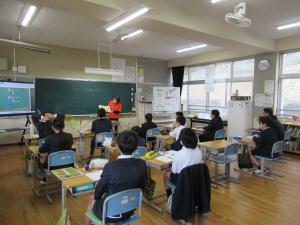 まどっこマント1